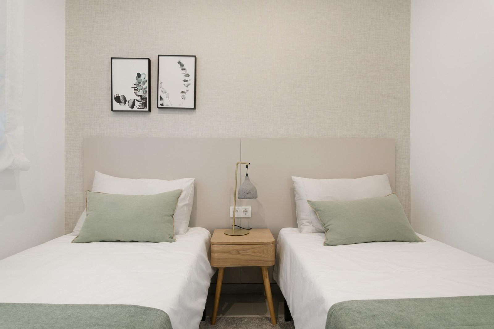 1745837458-product_file-424125