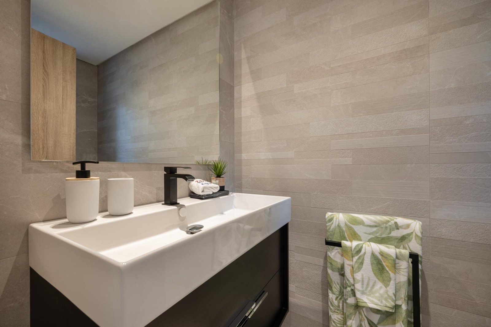 1745573974-product_file-411821