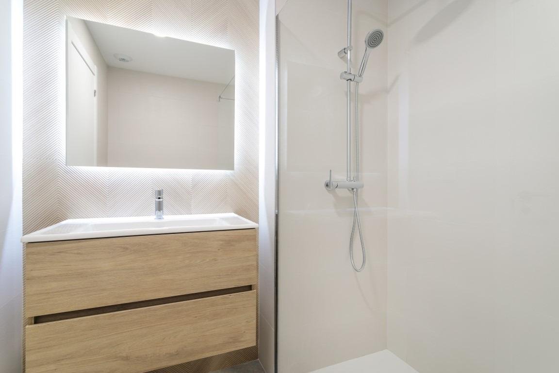 1745835845-product_file-423826_26