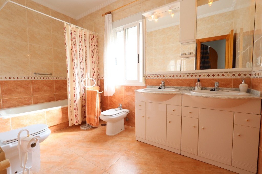 property_images-PID-4715-full_1429312_64004695